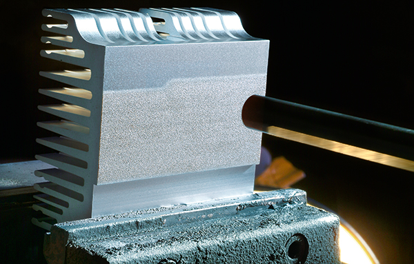 Kaltgasspritzen als neueste Entwicklung im Thermischen Spritzen zur Herstellung oxidfreier Beschichtungen